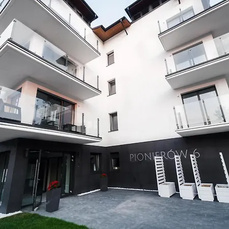 Apartament Gray Apartment *